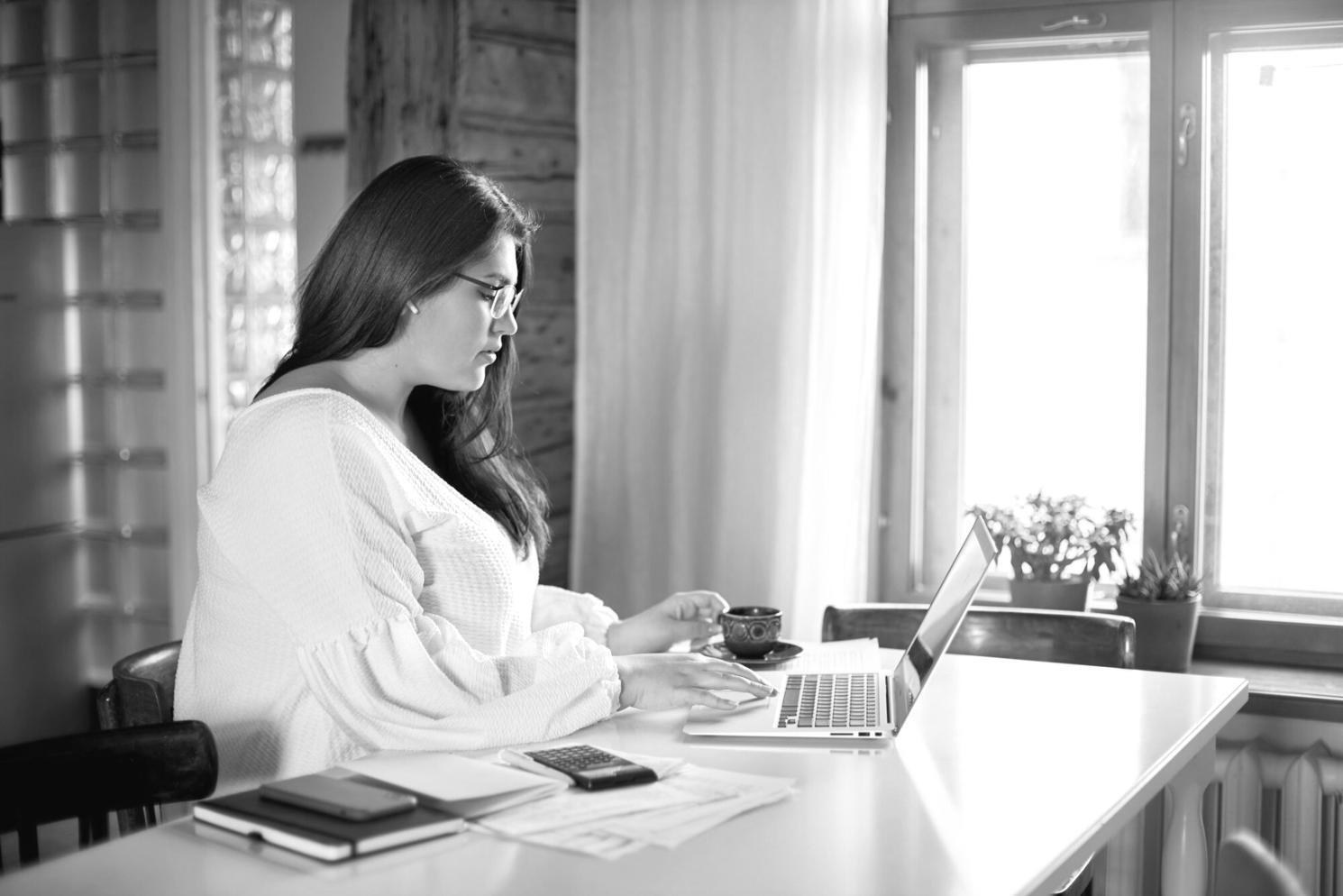 Analyse détaillée des habitudes de dépenses mensuelles