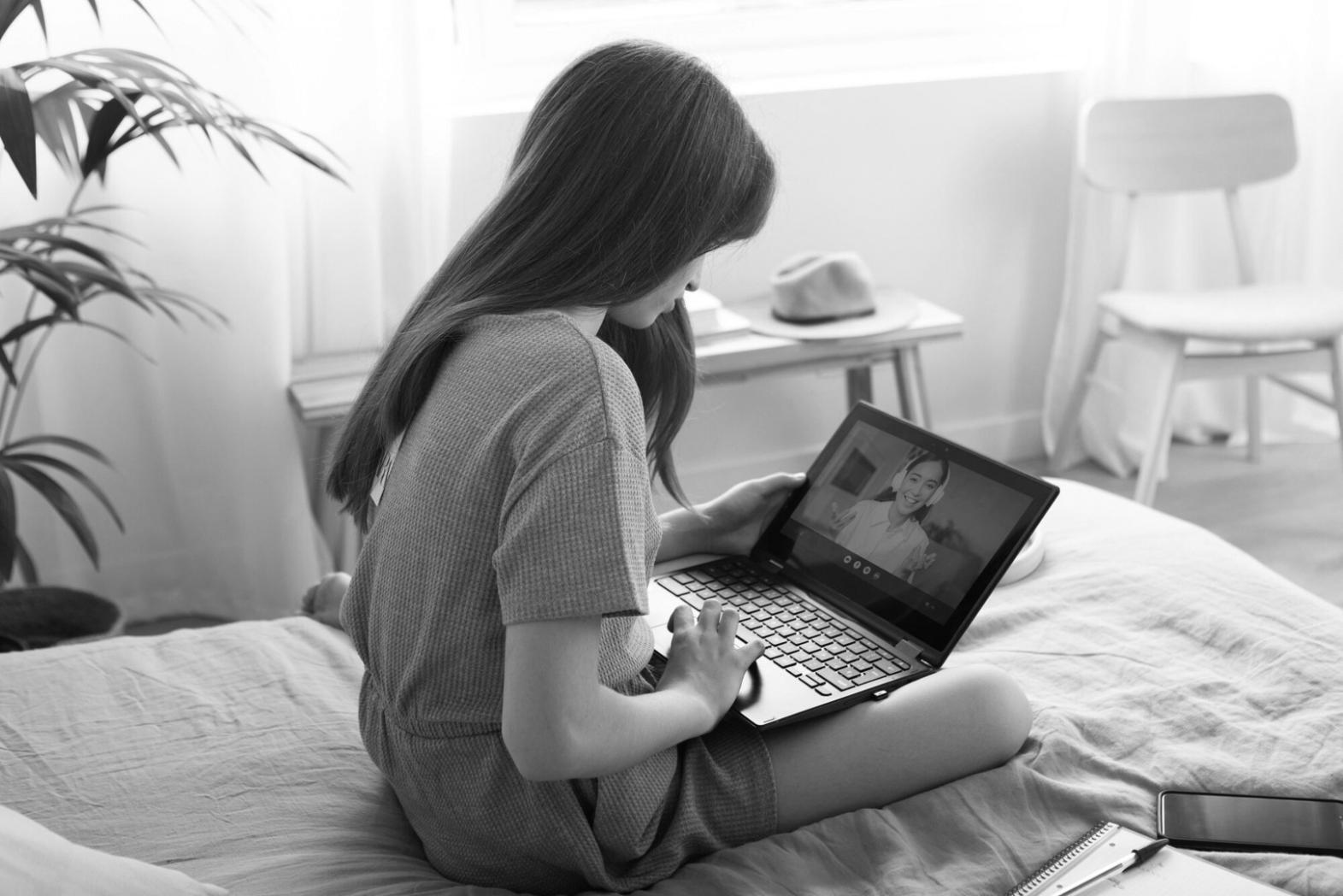 Visualisation du processus de décision budgétaire avec étapes progressives